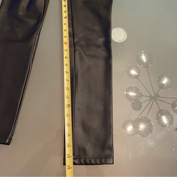 Esqualo faux leather pants. Slim leg - Picture 7 of 7